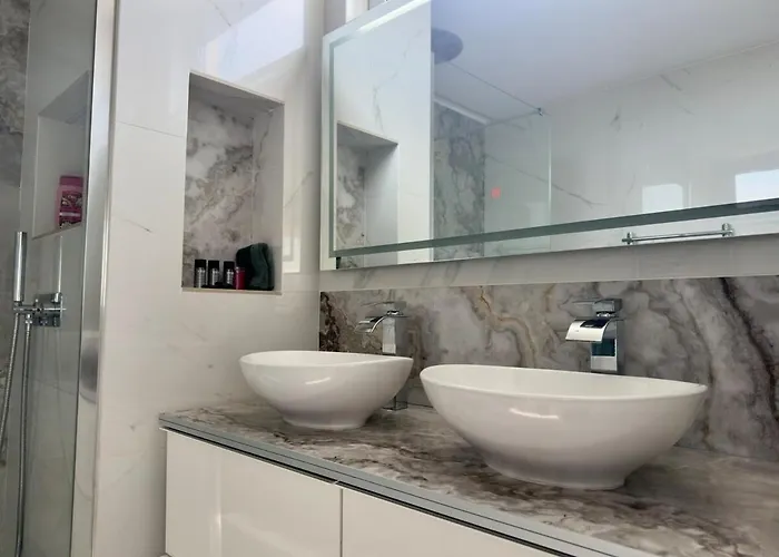 Sea View 4 People Terrace 60 M & Pool