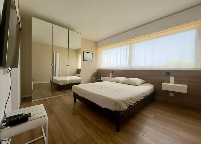 Sea View 4 People Terrace 60 M & Pool Apartment Antibes