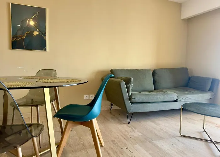 Apartment Sea View 4 People Terrace 60 M & Pool