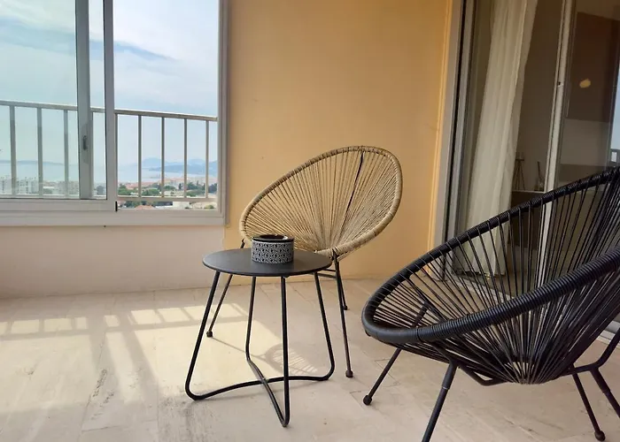 Sea View 4 People Terrace 60 M & Pool * Antibes